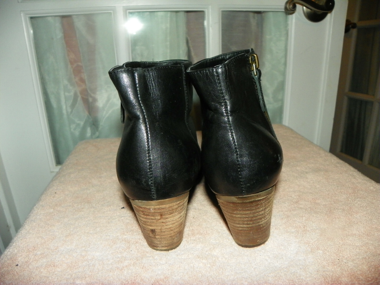 Crown Vintage Women's Leather Sandy Zip Ankle Bootie AB3 Black Size 7.5