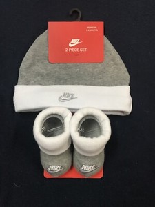 nike baby socks and hat
