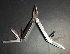 LEATHERMAN SUPER TOOL