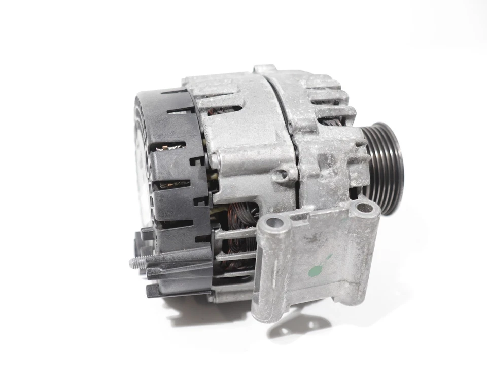 Audi A6 Quattro C7 2016-2018 motor 3,0 L alternador generador Valeo 180A fabricante de equipos originales 63 k Foto 3 de 4