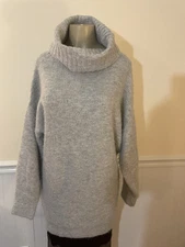 Express MED fits like LG Thick Fuzzy Gray Cow Neck Tunic Sweater Or Mini dress