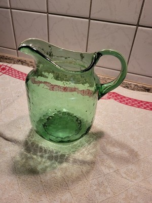 Krug aus grünem Crackleglas, Mid-Century Art Glass, 14 cm