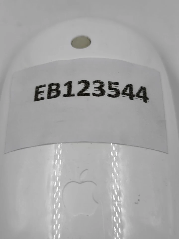 Apple A1197 Wireless Mouse - Working - Image 4 of 4