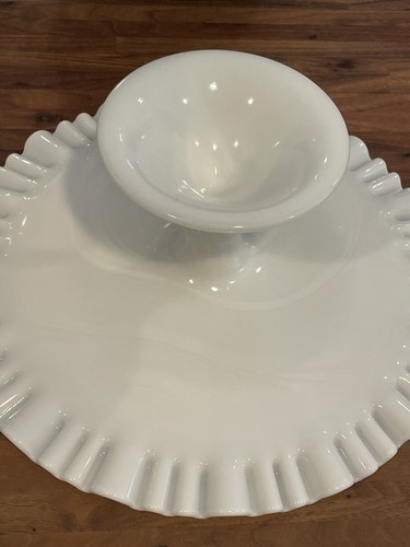 Vintage Fenton Milk Glass Pedestal Cake Stand Plate Ruffled Edges Round - Photo 7/8