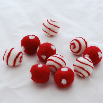 100% Wool Felt Balls - 10 Swirl / Polka Dots Felt Balls - 2.5cm - Red