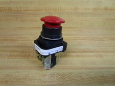 Allen Bradley 800H-DR6A Push/Pull Button 800HDR6A W/800T-XA