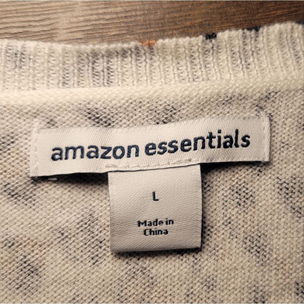 Amazon Essentials Leopard Print V-neck Pullover S… - image 4