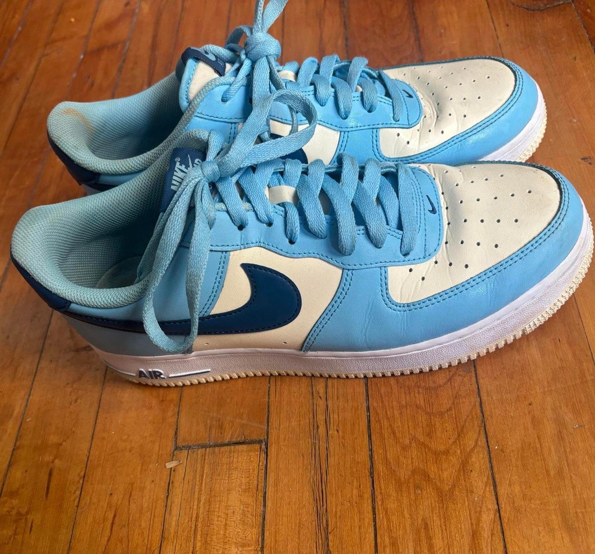 Nike Air Force Low Sneaker in Light Blue and Cream Size US 10