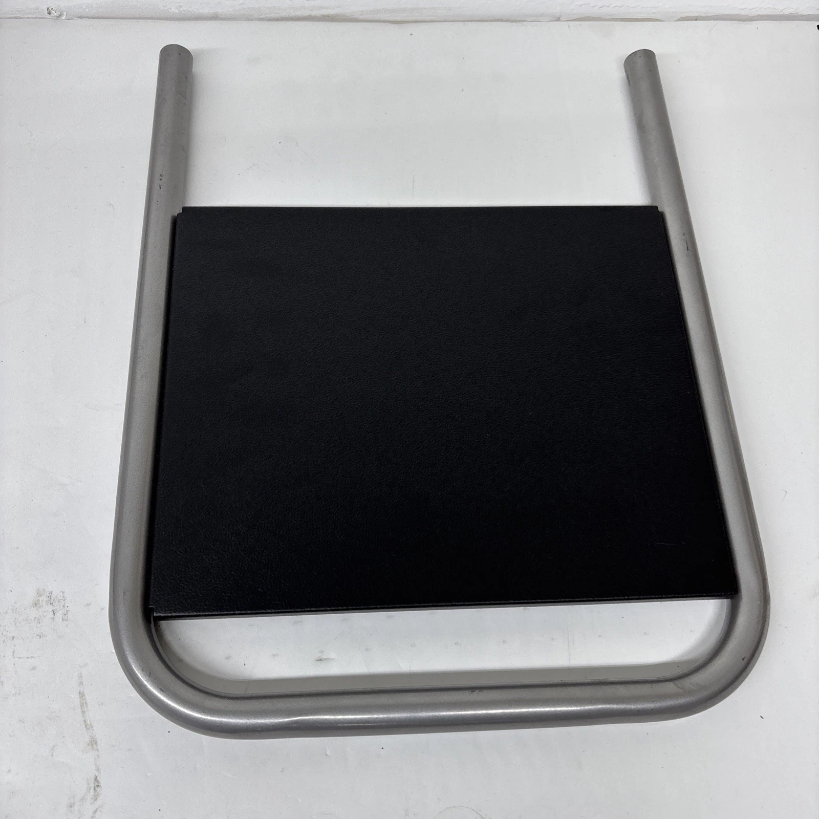 Coleman Nxt 200 Grill Fixed Side Table 5010001750