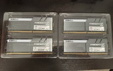 G. SKILL Trident Z RGB 32GB DDR4 3200 MHz PC4-17000 F4-3200C16Q-32GTZR USED