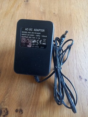 Netzstecker AC-DC Adapter, DVE, MODEL NO:  DV-751AUP, Output: DC 7.5V-1A  
