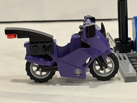 LEGO DC Comics Super Heroes: Catwoman Catcycle City Chase (6858)