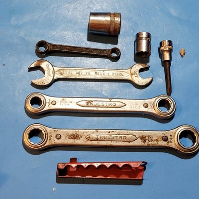 VTG INDESTRO LOT,  2 SOCKETS, 2 RATCHET WRENCHES, 2  WRENCHES & 2 OTHERS