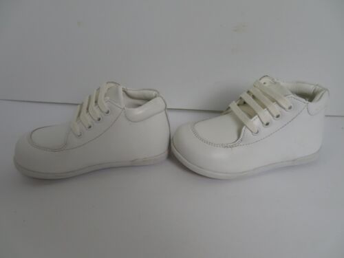 Toddler Smart Step Walking Shoes White Size 5.5 White Oxfords Shoes NWB - Picture 2 of 6