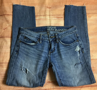 Bullhead The 215 Slouch Distressed Torn Jeans Sz 0 Raw Hems Relaxed Blue Wash