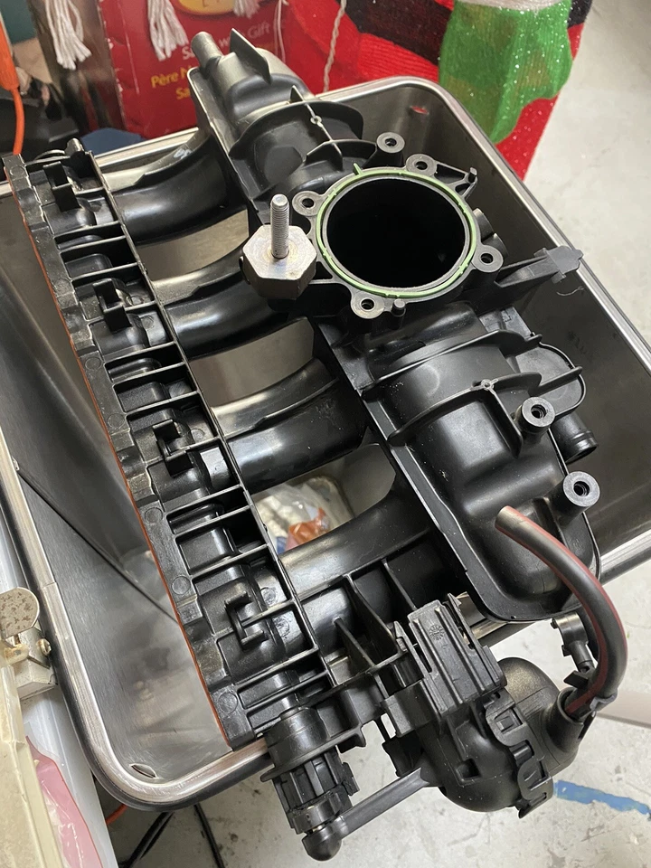 2009 2018 VOLKSWAGEN TIGUAN 2.0L INTAKE MANIFOLD ASSY OEM+ - Image 2 of 4