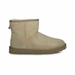 40 40 40 uggs