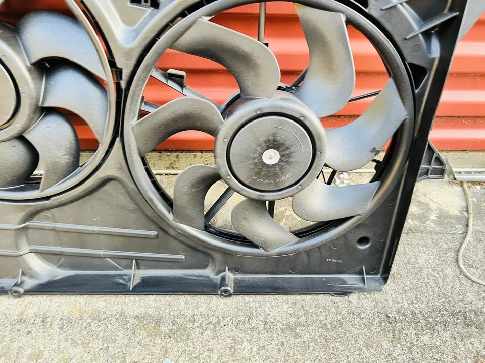 Ford Explorer Front Radiator Cooling Fan Assembly 2013-2019 OE 6010274 - Imagem 4 de 4