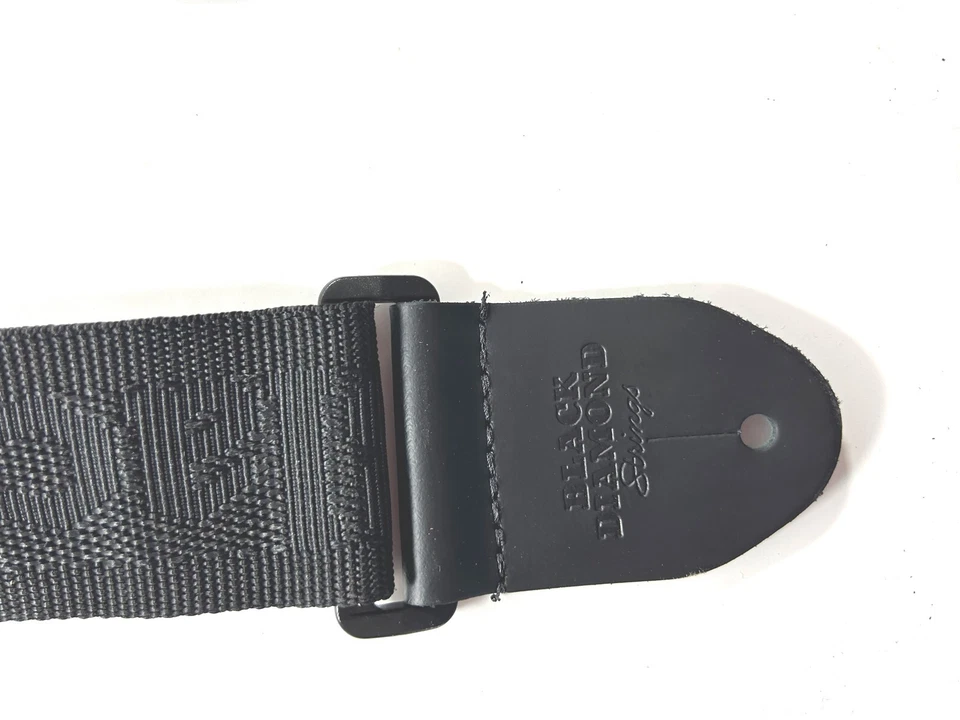 Pulseira de guitarra Black Diamond - Extremidades de couro polipropileno preta - Imagem 3 de 4