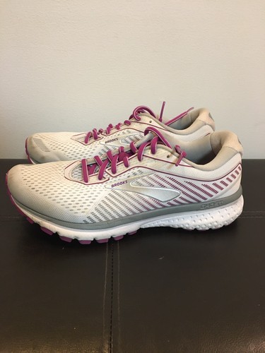 black nike air max plus