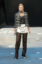 CHANEL 08P NEW COLOR BLOCK RUNWAY BLOUSE TUNIC CC LOGO BLACK & CREAM 42 NEW