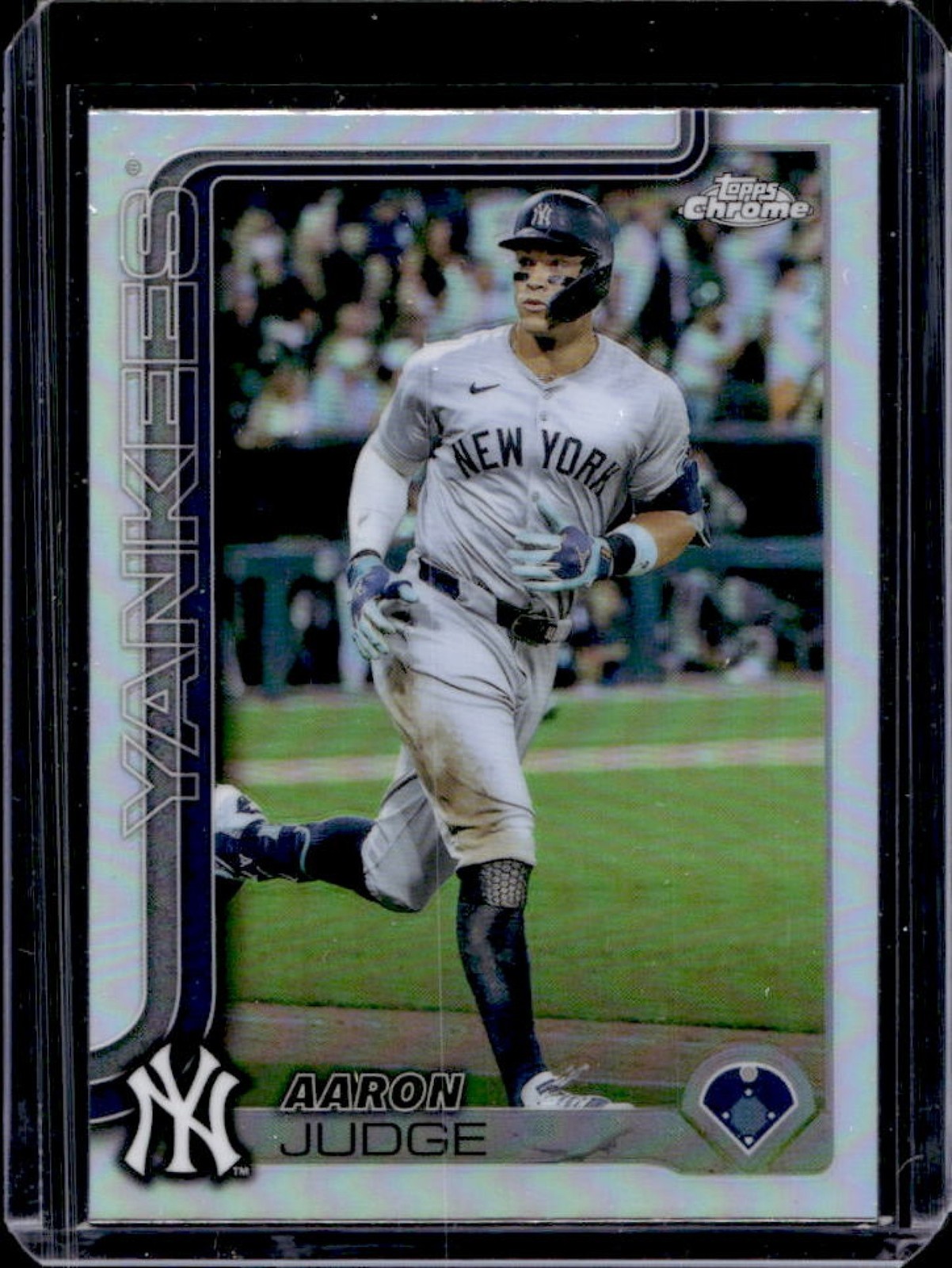 2025 Topps Chrome Aaron Judge Image Variation SP #99 Yankees