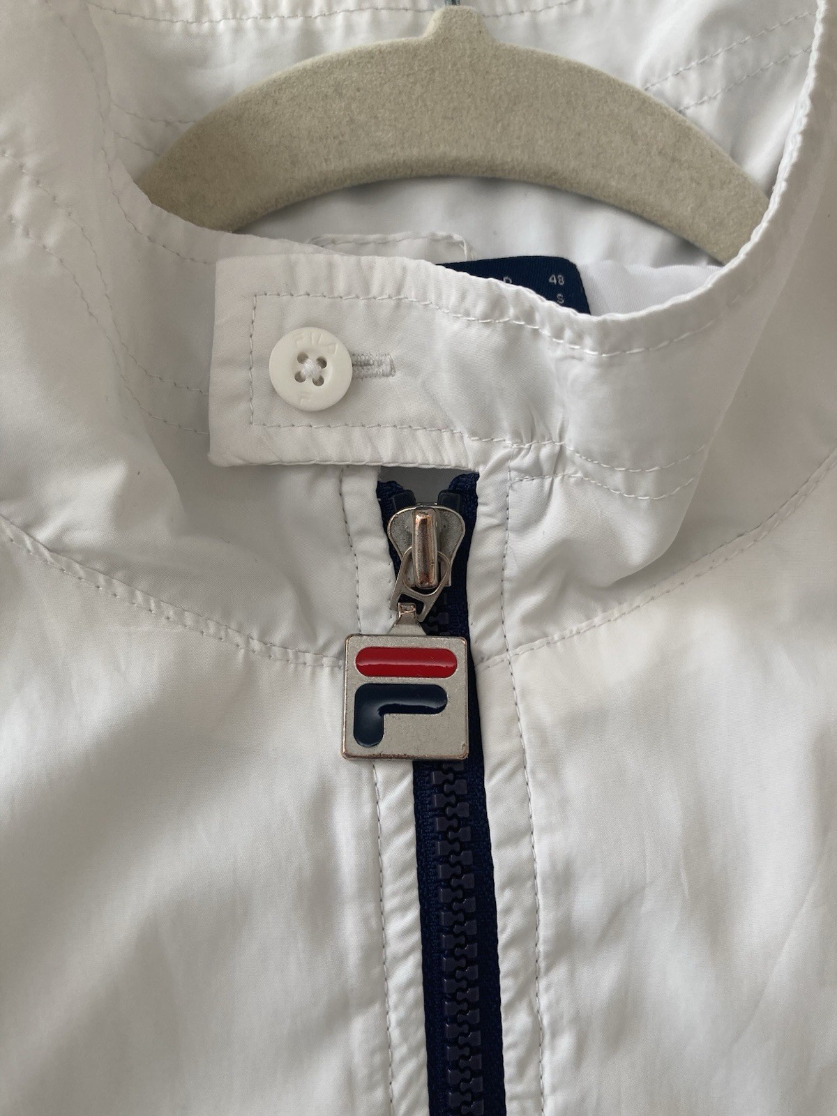 Giacca a vento Fila linea bianca 4 righe taglia UK small