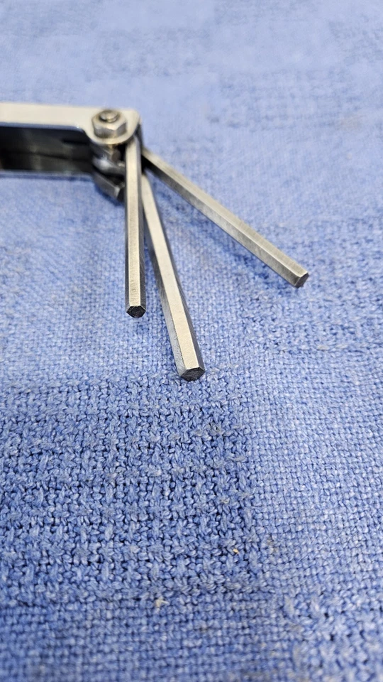 KleinTools #70579 5-Key SAE Fold Hex Key Set, 3/16, 7/32, 1/4, 3/8, 5/16 FREE SH - Image 2 of 4