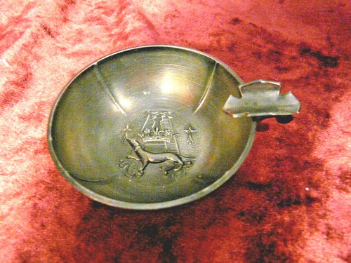 VINTAGE ANNE OF BRITANY PEWTER ASHTRAY BY ETAIN D’ART TITRE LEGAL SHOWING EMBLEM - Picture 2 of 7