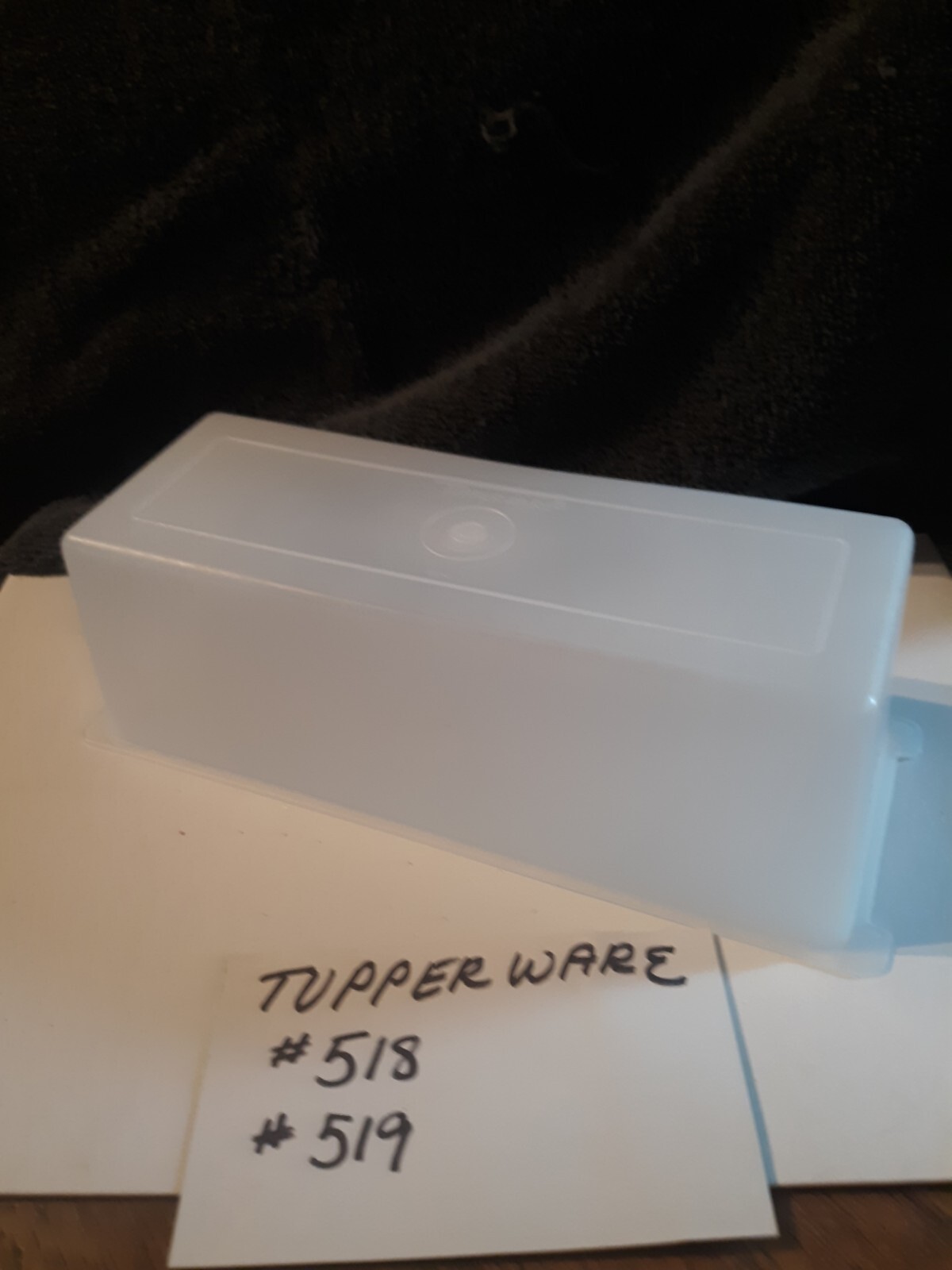 Tupperware #518  Cheese or Butter Keeper With #519 Lid