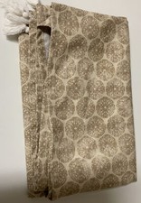 THRESHOLD TABLE THROW 50 x50 with tassels, brown as shown