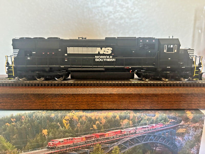 NORFOLK SOUTHERN SD70 LOCO - NS SPEED LOGO DC/DCC Ready - HO Scale ''GENESIS'' NEW
