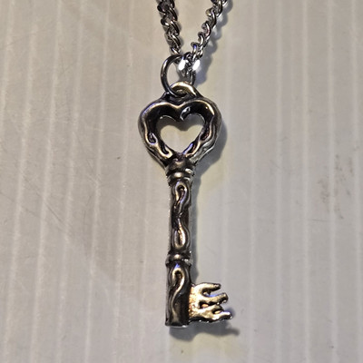TRIBAL KEY HEART  Pewter Pendant Charm /18''-24'' STAINLESS CURB CHAIN NECKLACE