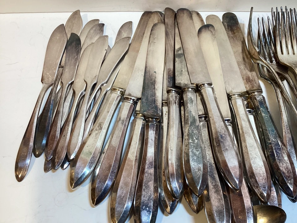 Lote mixto de cubiertos vintage 125+ plateados Oneida Rogers Community Tudor Plate Foto 3 de 4