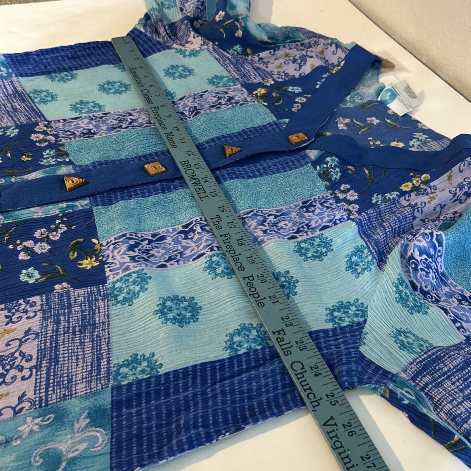 Swann Multi Colored V-Neck Button Front Blouse Si… - image 5