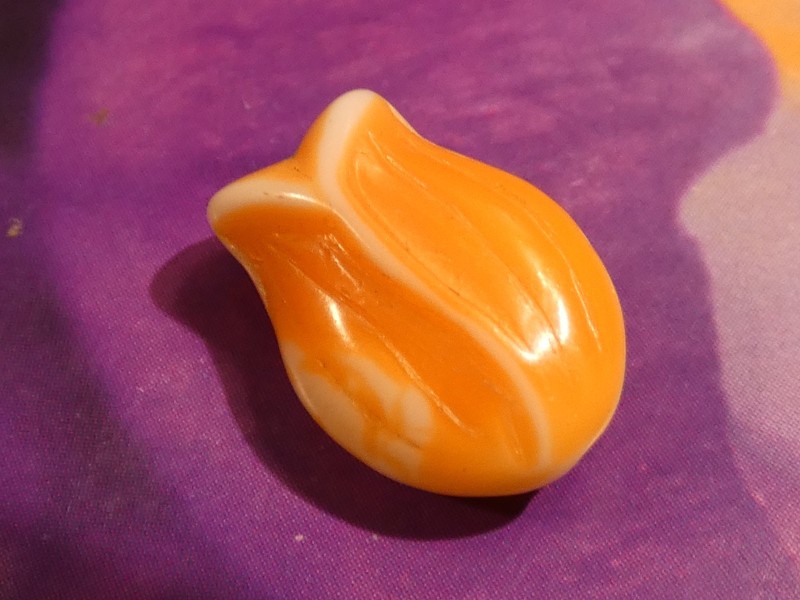 BRIGHT ANTIQUE JAPANESE TOMBO SPECIAL DESIGN FLOWER BLOSSOM GLASS BEAD 16.3-11.2