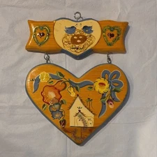 J.D.I. Inc. Handpainted Handmade Heart-Shaped Wall Door Hanging Famhouse Cottage