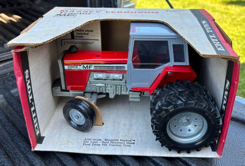 Massey Ferguson 2805 Diesel Tractor MF ERTL 1/20 - Farm Toy Diecast Blueprint