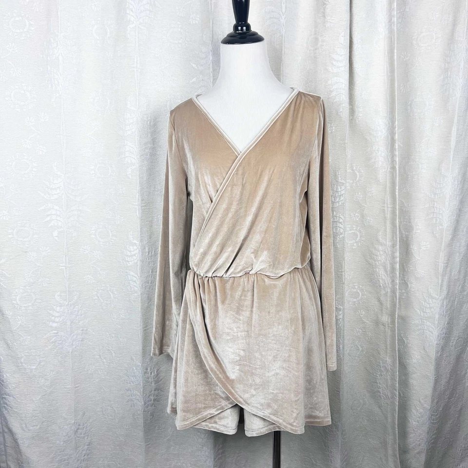 NWT Sabo Skirt champagne velvet playsuit romper stretch one piece long sleeve - Image 2 of 4