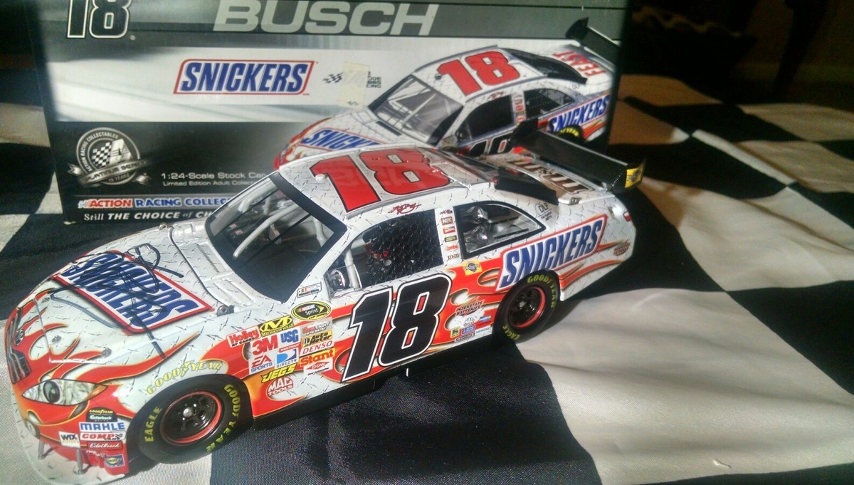 2008 Kyle Busch Autographed #18 Snickers 1/24 | eBay