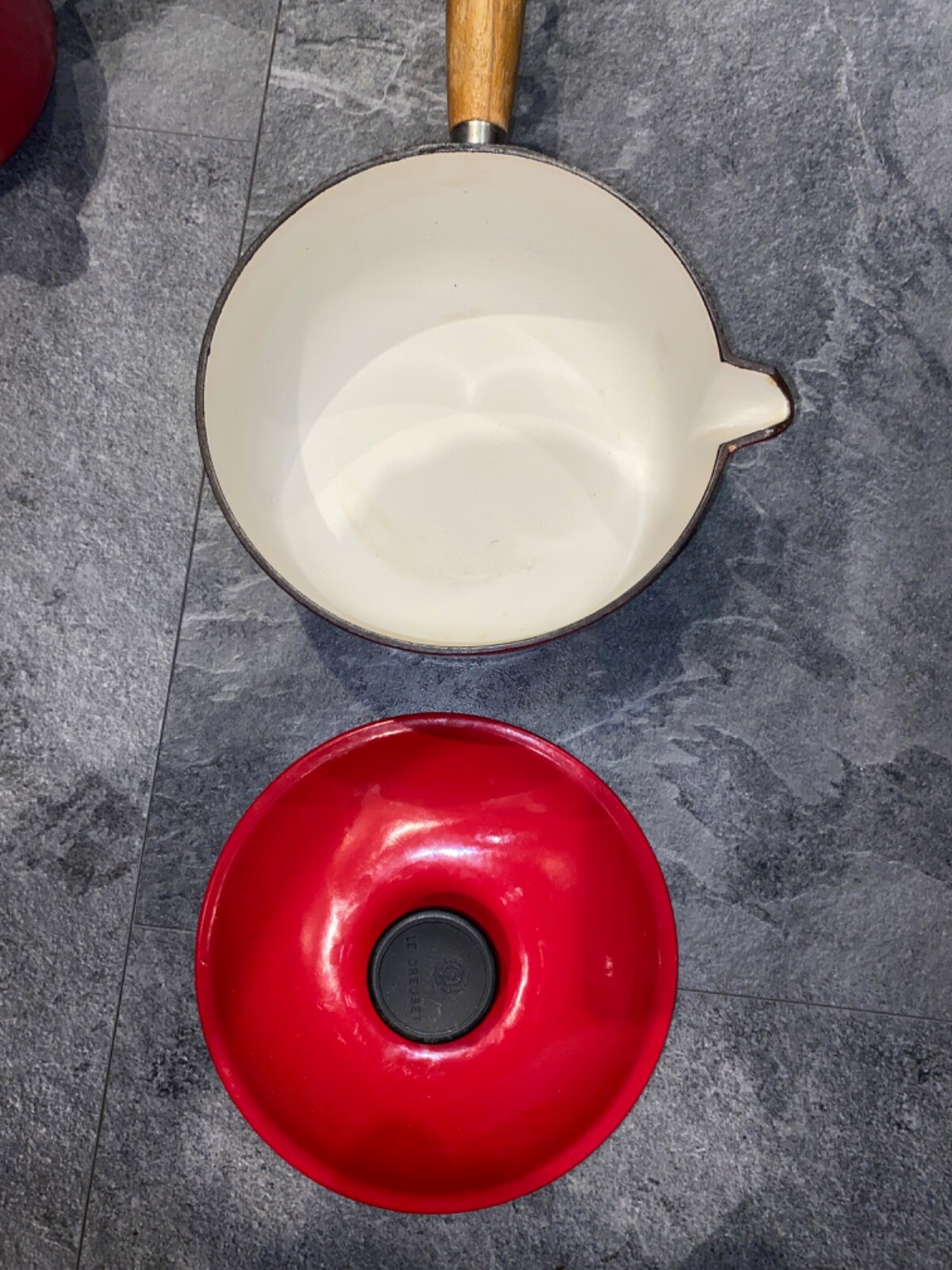 Stunning Set of Le Creuset Red Saucepans Cast iron pans eBay