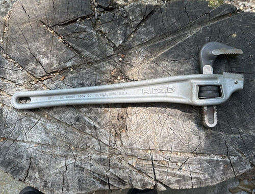 RIDGID Pipe Wrench 18in