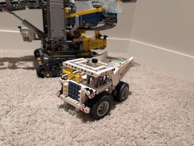 Lego Technic 42055 Bucket Wheel Excavator with Truck 