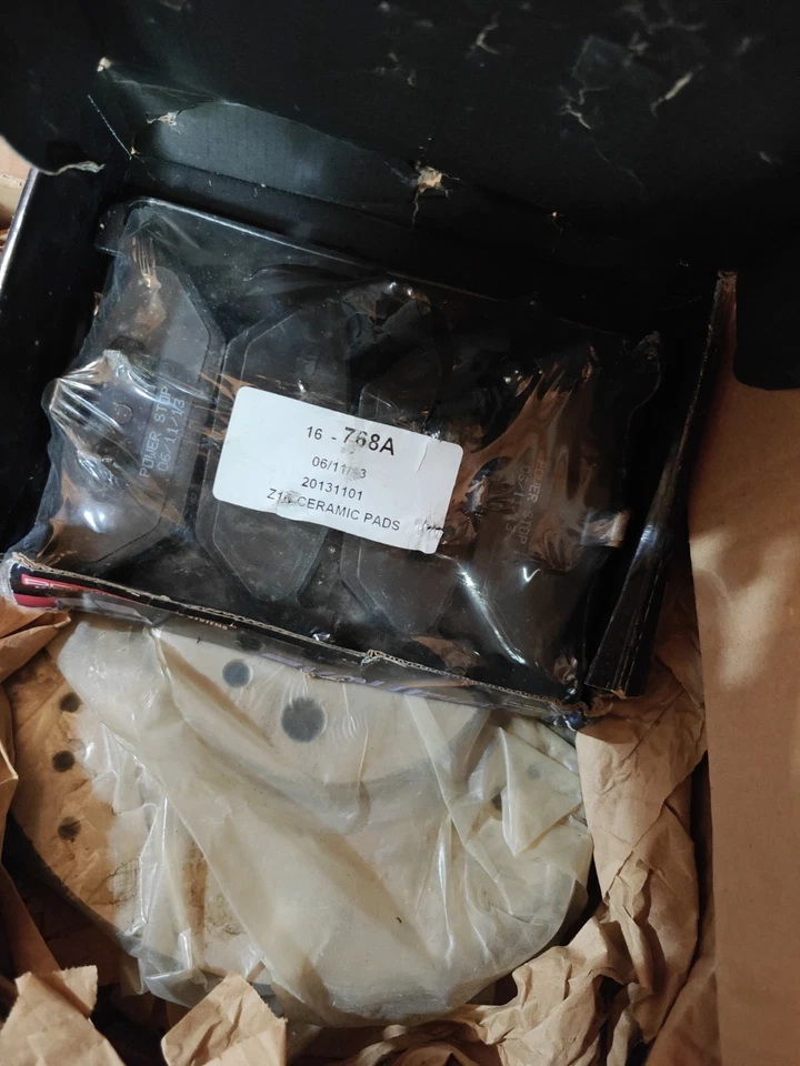 Volkswagen Golf/Jetta 2010 pastillas de freno delanteras y rotores ranurados Foto 2 de 2