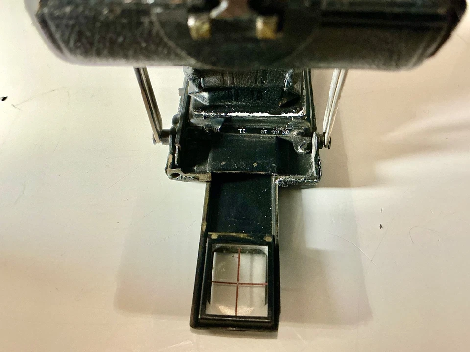 Ancien appareil photo à soufflet , miniature - Photo 4/4