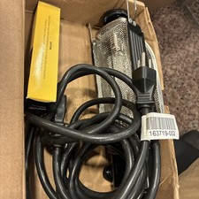 Lowel Tota - Light 800W 6.3A 3852582 W/Power Cord And Screen