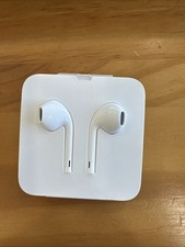 Apple EarPods Wired Earphones Lightning Connector for iPhone OEM Genuine White