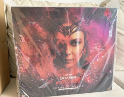 Hot Toys MMS653 The Multiverse of Madnes 1/6 The Scarlet Witch