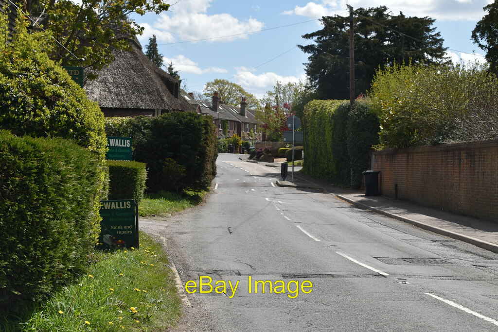 Photo 6x4 Godstone Rd Lingfield/TQ3843 c2021 eBay
