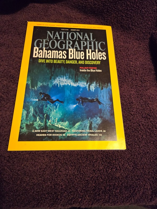 National Geographic Magazine August 2010 Bahamas Blue Holes Ancient Whales